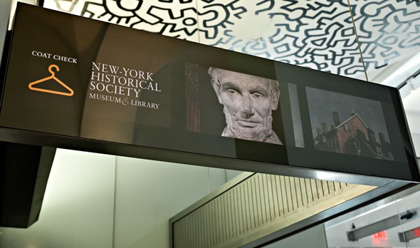 多媒体信息发布系统为纽约历史博物馆视频墙提供动力,信息显示系统,多媒体信息发布系统,数字标牌,数字告示，digital signage