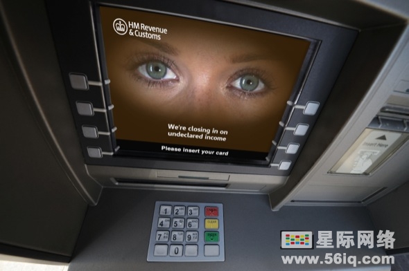 英国税务海关总署在ATM机上展开全国数字标牌宣传,信息显示系统,多媒体信息发布系统,数字告示,数字标牌,digital signage