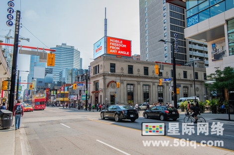 多伦多市中心大象城堡迎来首个全数字环绕屏,多媒体信息发布系统,数字标牌,数字告示,digital signage